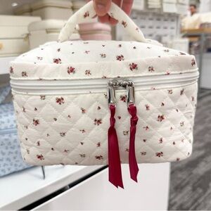 Wild Fable White Floral Quilted Cosmetic Bag